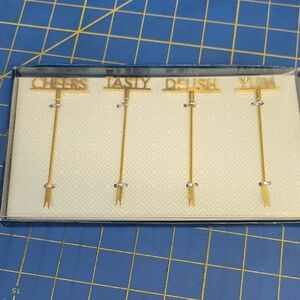 Gold Tone  Picks Cheers Tasty Delish Yum Set of 4 NWT Sealed in Box